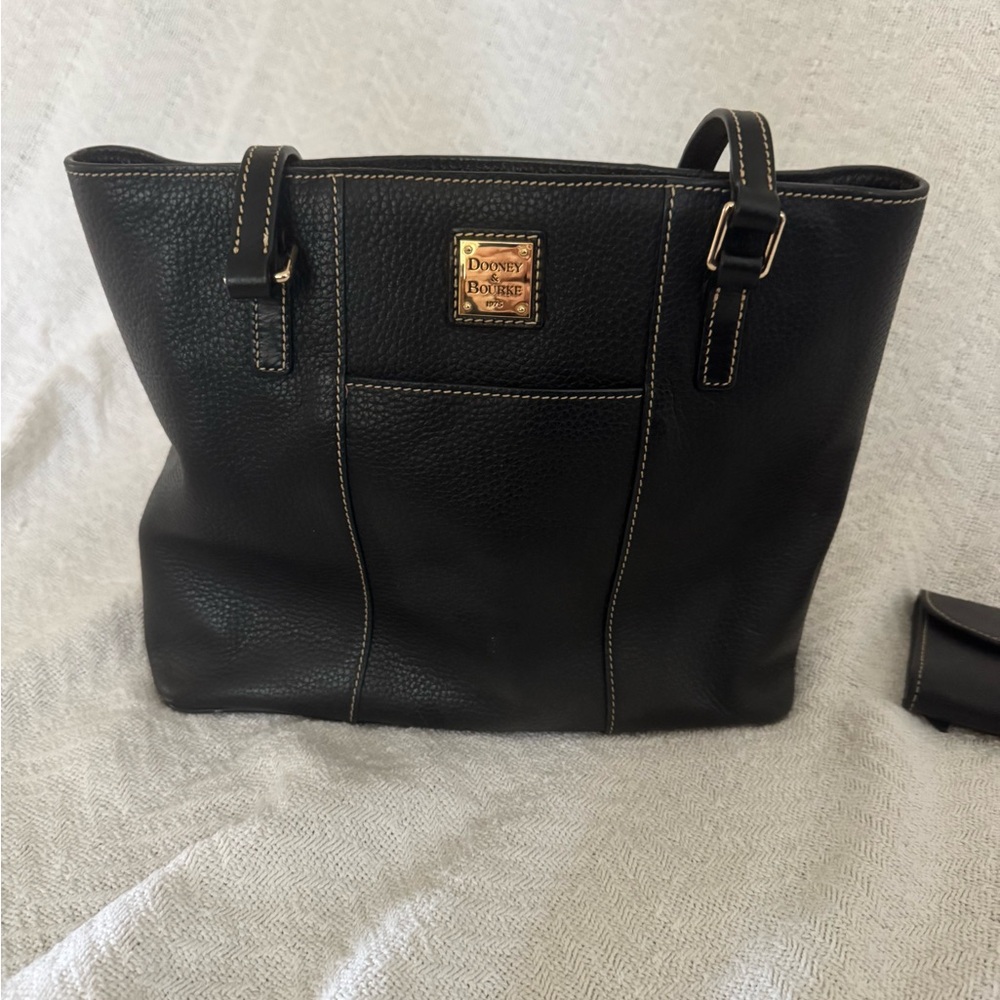 Dooney & Bourke Black Structured Leather Tote